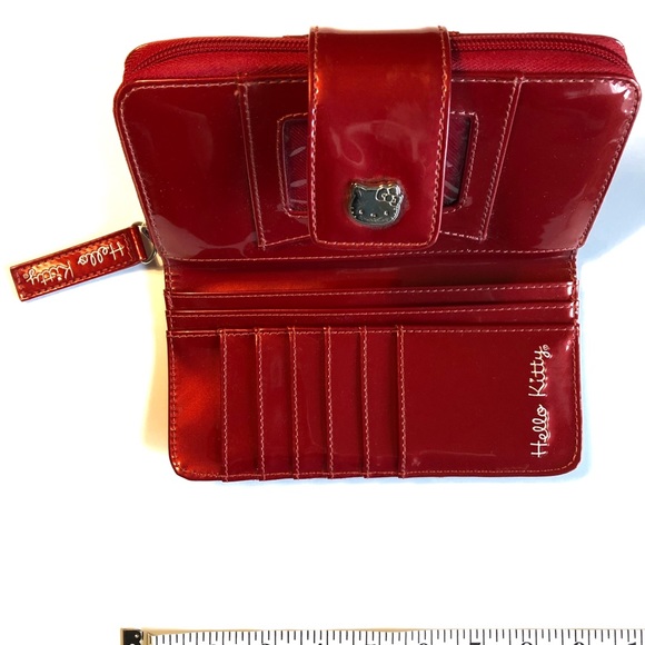Red Hello Kitty Wallet - Picture 6 of 7